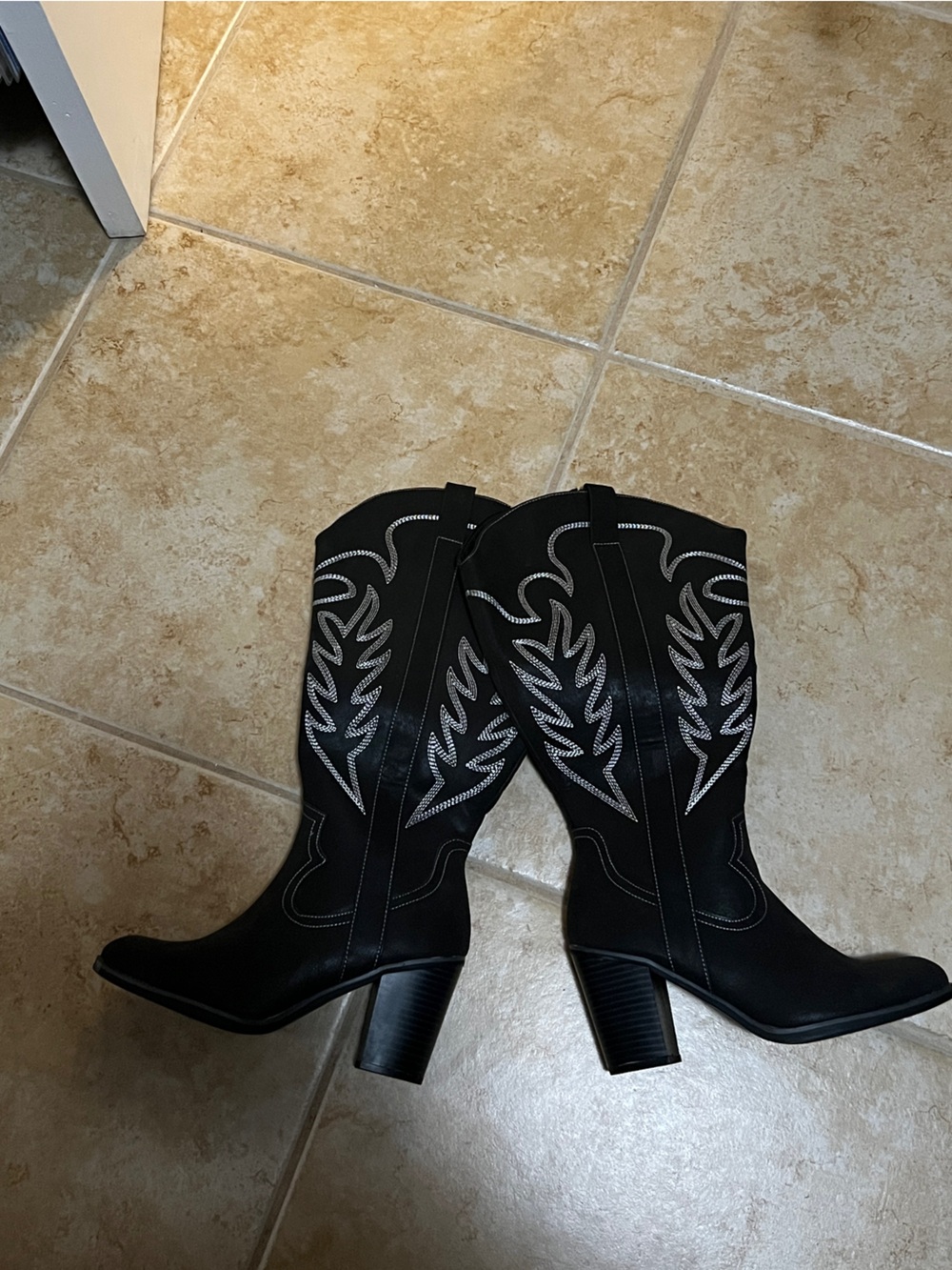 Black Women's Western Embroidered Mid-Calf Boots with heel